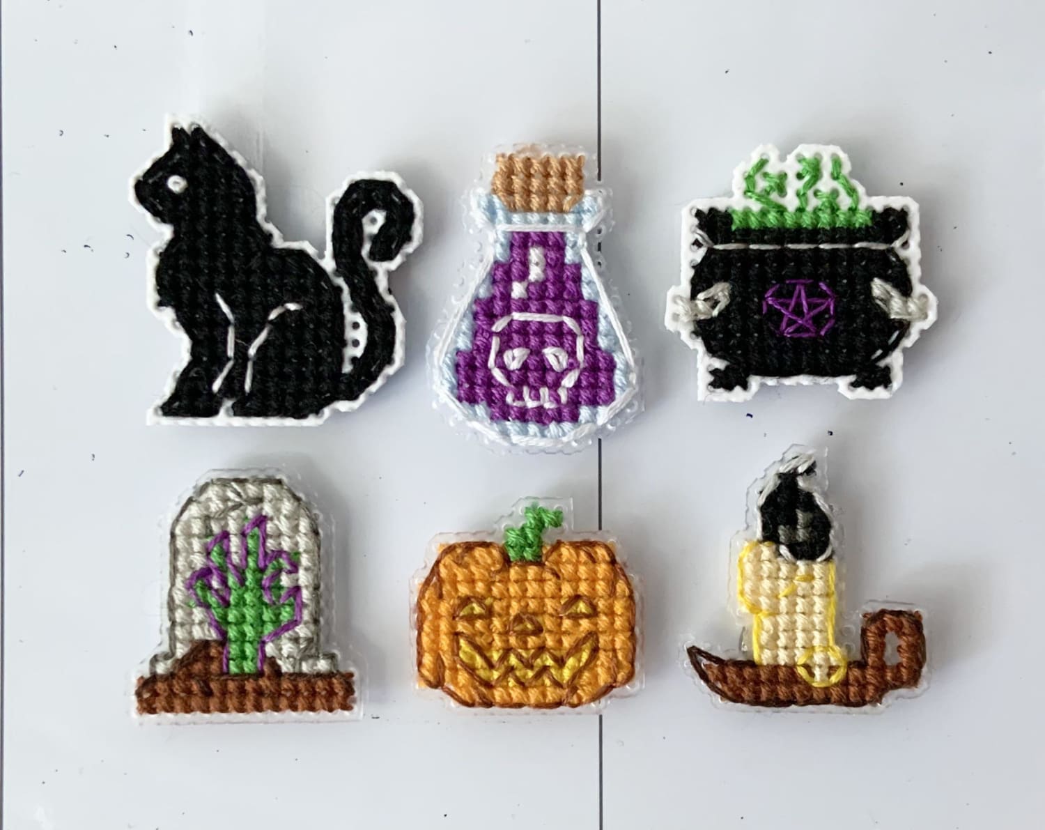 [FO] I only wanted to make one needle minder for my spooky stitching, I swear. All self drafted/designed.