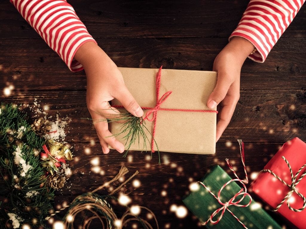 100+ Quick & Easy Last-Minute Holiday Homemade Gift Ideas