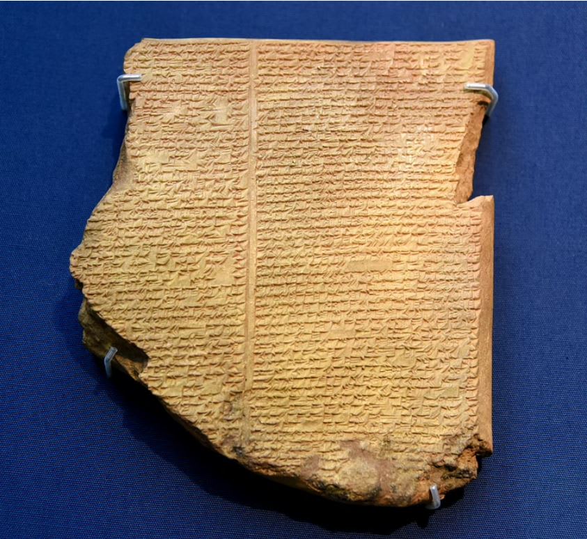 The 11th tablet of the Epic of Gilgamesh. The tablet describes how the god sent a flood to destroy mankind. From the library of the Assyrian king Ashurbanipal II at Kouyunjik (Nineveh), Mesopotamia, Iraq. 7th century BCE. More info: https://t.co/VwliAwR6qI Photo: