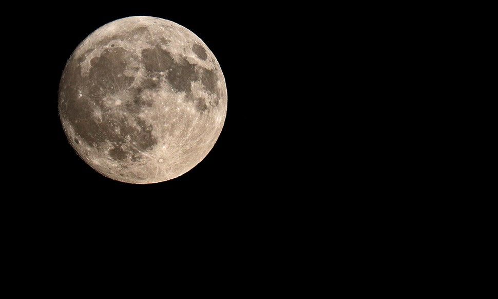 How did the full moon call in December?