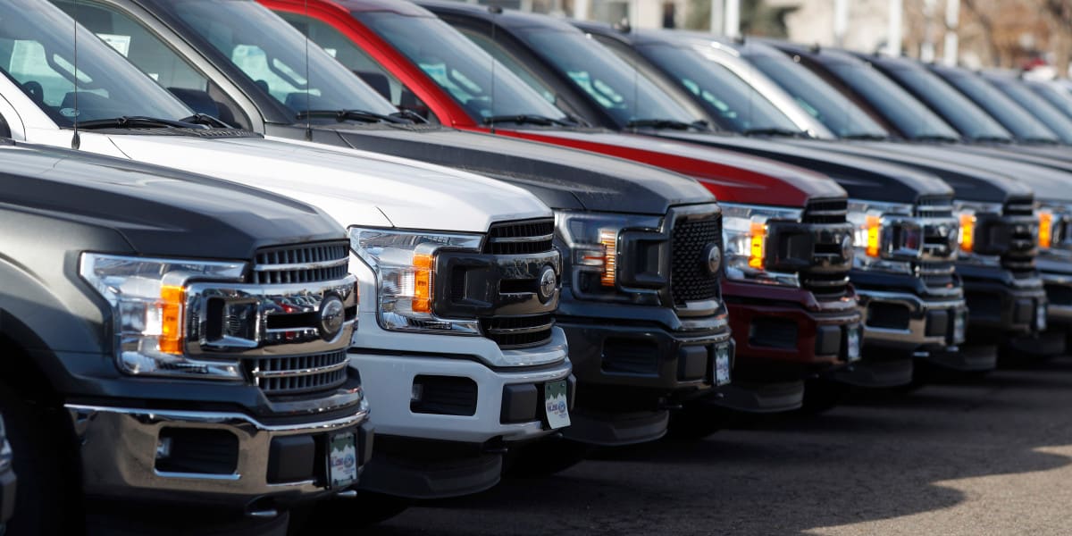 Why some experts think auto loans are the next 'red flag' for the economy