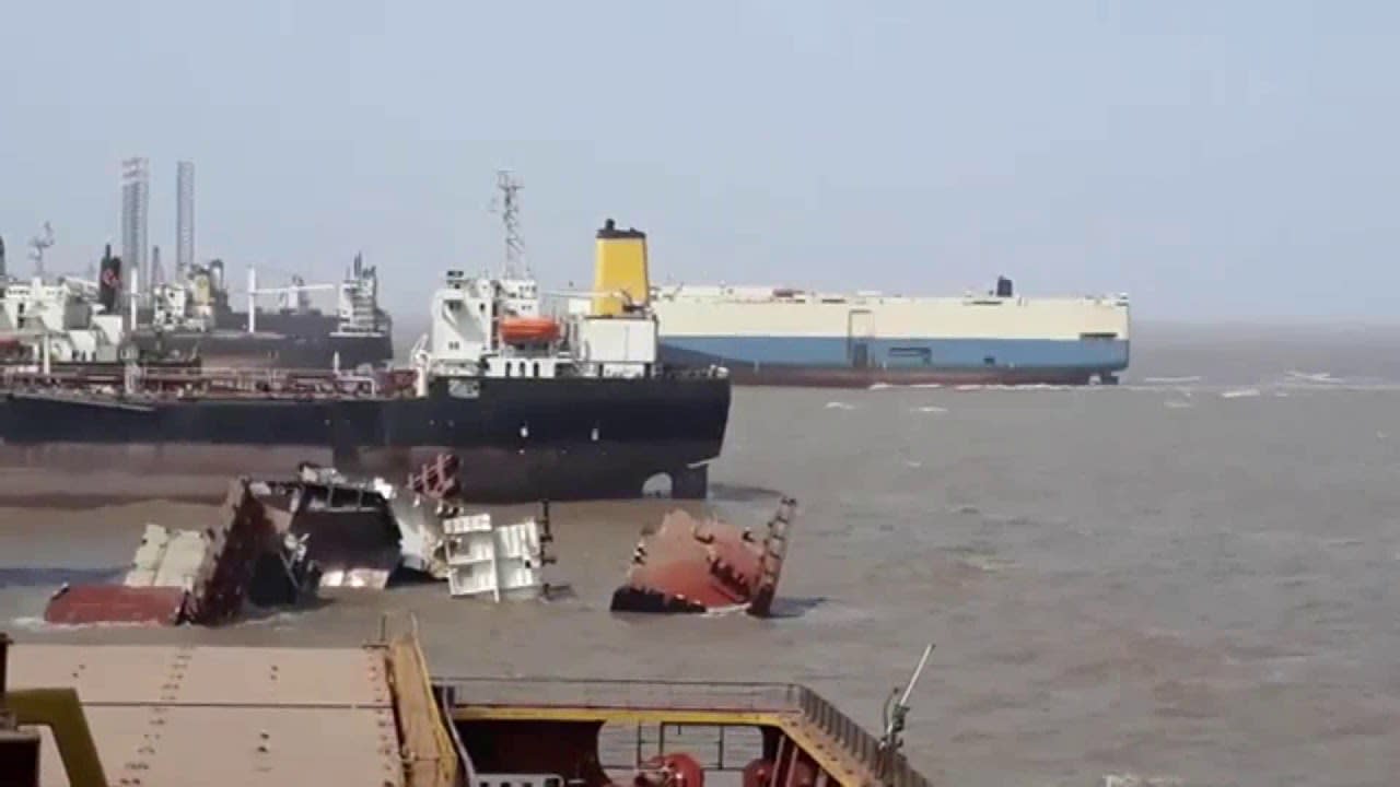Ships come for die at recycling yard