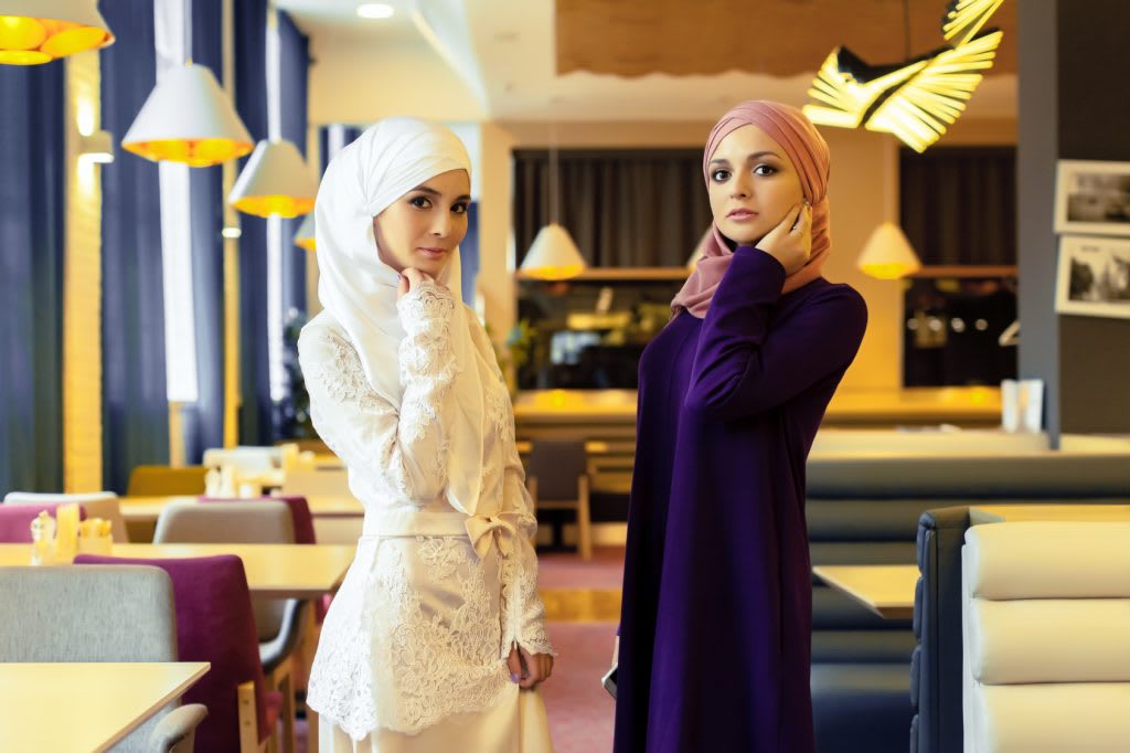 Modest Muslim Fashion Set the Fashion Tempo of Beyond the Burqas