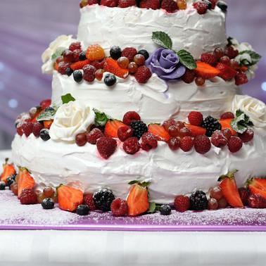 Design A Wedding Cake, And We'll Reveal How Long Your Marriage Will Last