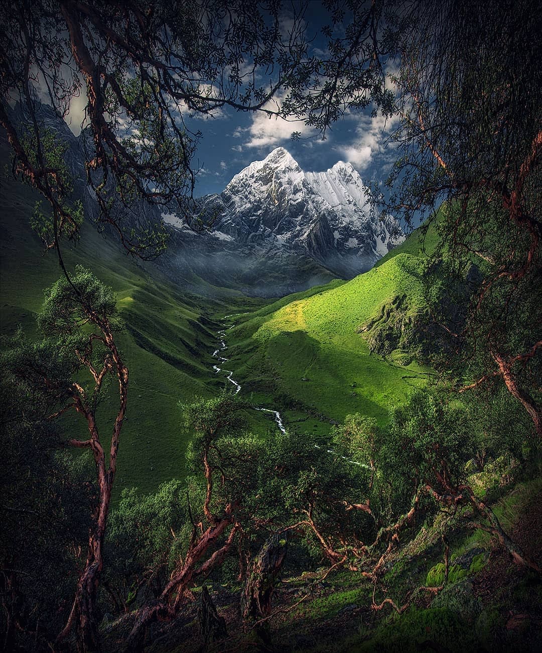 View of snowy peaks, Peru, photo by max rive