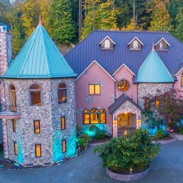 Lo and Behold, Portland's Blackberry Castle Summons a New Royal Family