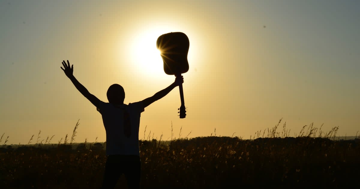 30 Upbeat Country Songs That'll Leave You Feeling Good