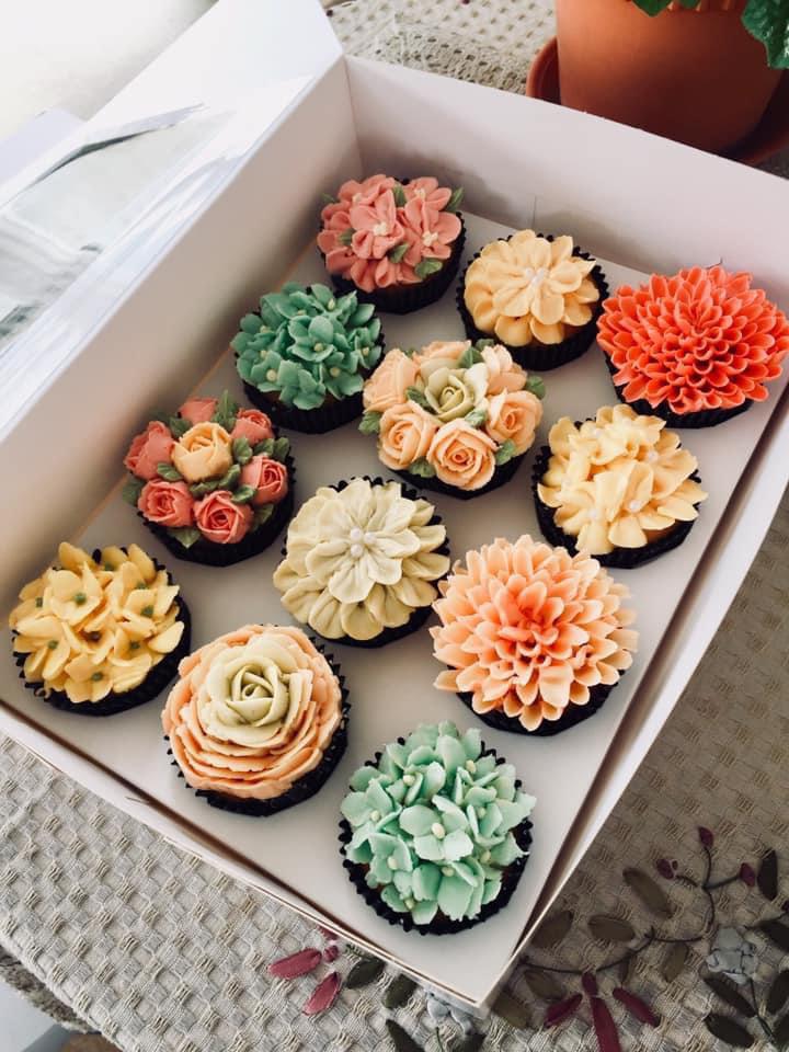 Buttercream flower cupcakes!