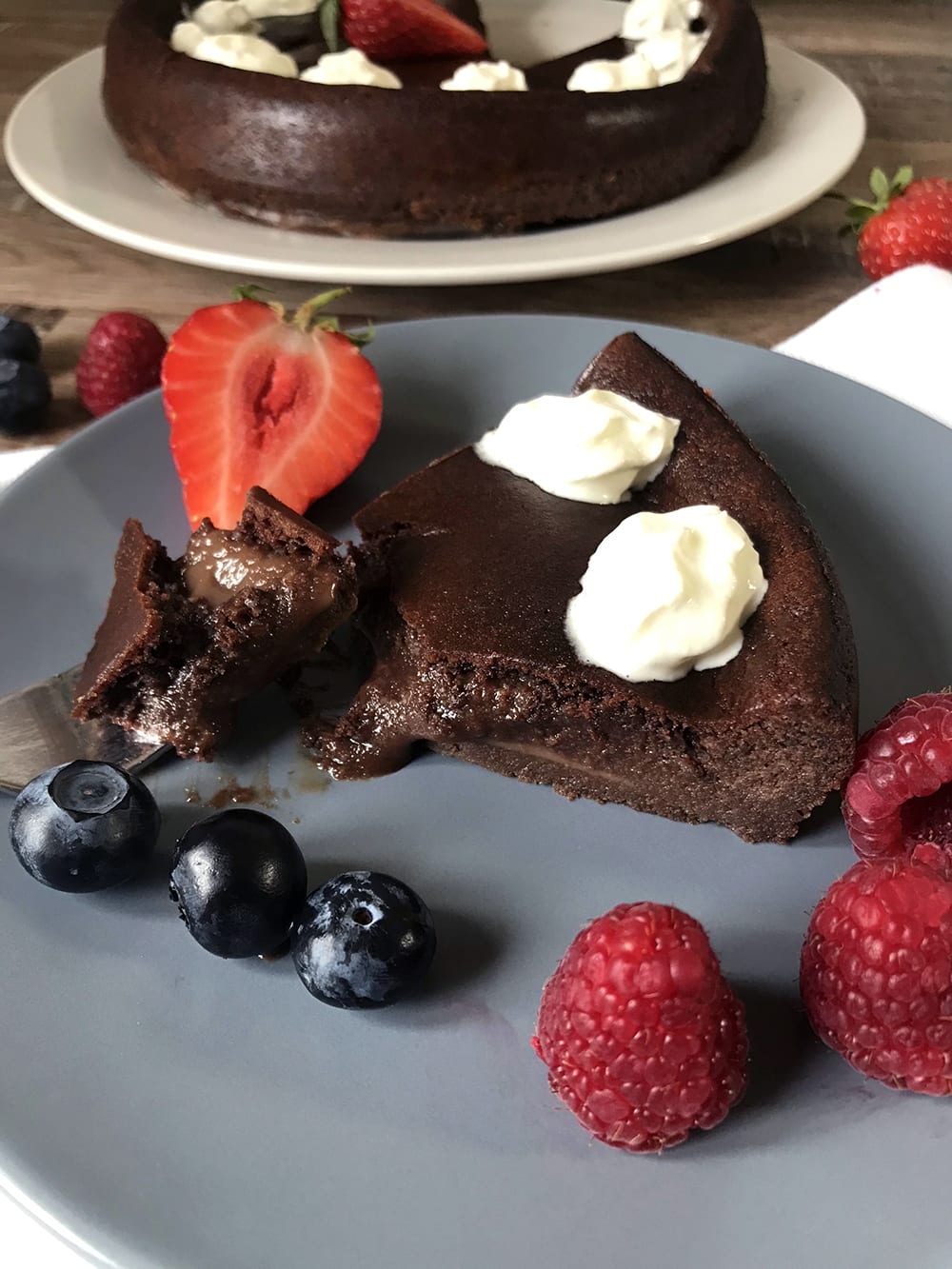 Flourless Low Carb Keto Chocolate Lava Cake Recipe