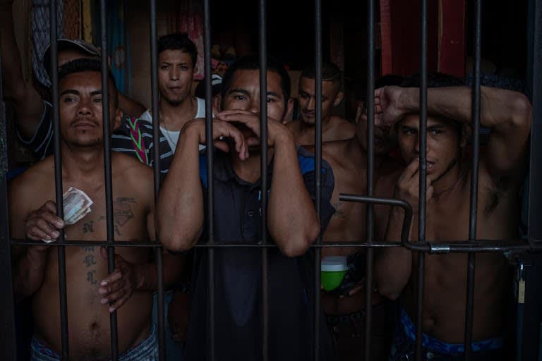 Cut off by coronavirus: Hondurans in packed prison suffer mental toll
