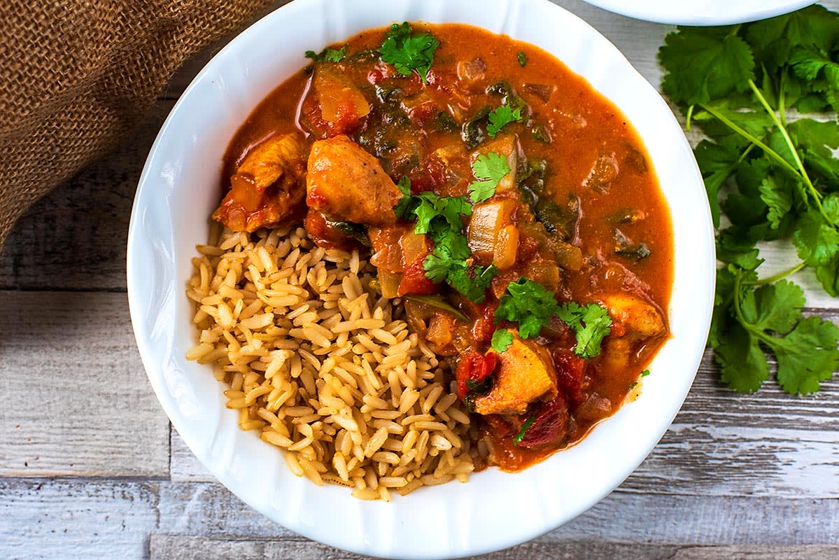EASY Slow Cooker Chicken Curry