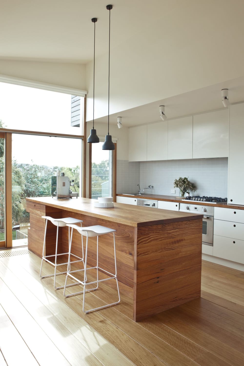 11 Minimalist Style and Décor Ideas | Home decor kitchen, Kitchen design, Modern kitchen design