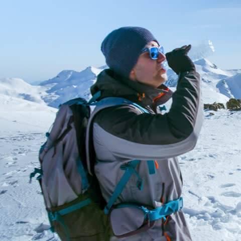 Trekking Basics: Know All About How to Stay Hydrated on Treks