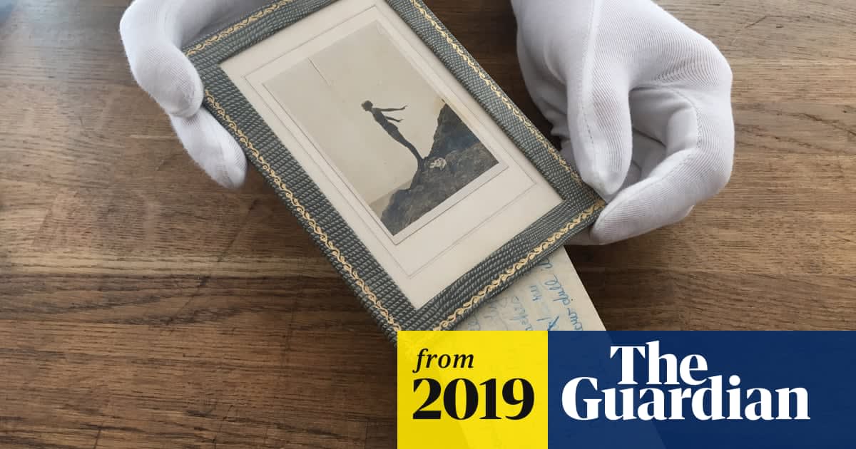 Unknown Daphne du Maurier poems discovered behind photo frame