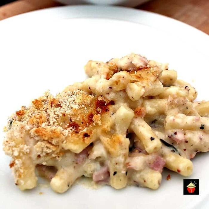 Bacon and Crab Mac n Cheese, a delicious side or main dish, with a creamy cheese sauce
