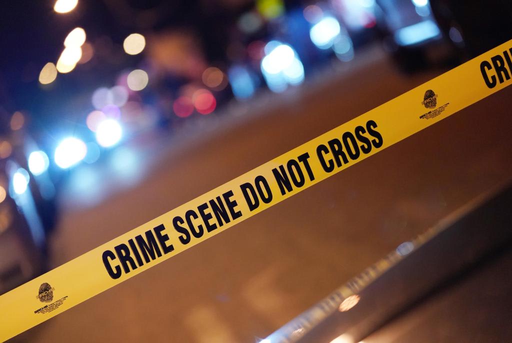 Shooting in San Antonio club leaves 2 dead, 5 injured