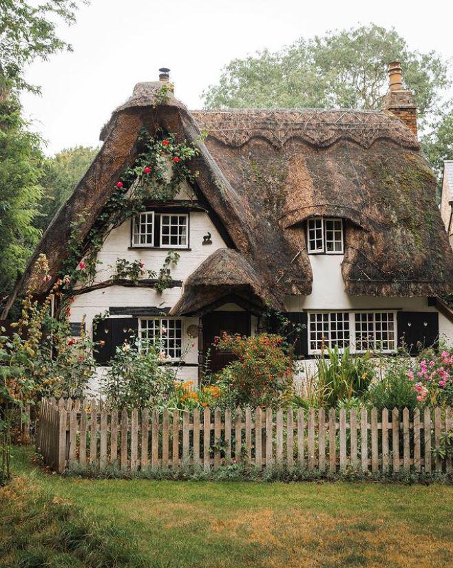 The Cutest Cottage in Cambridgeshire!