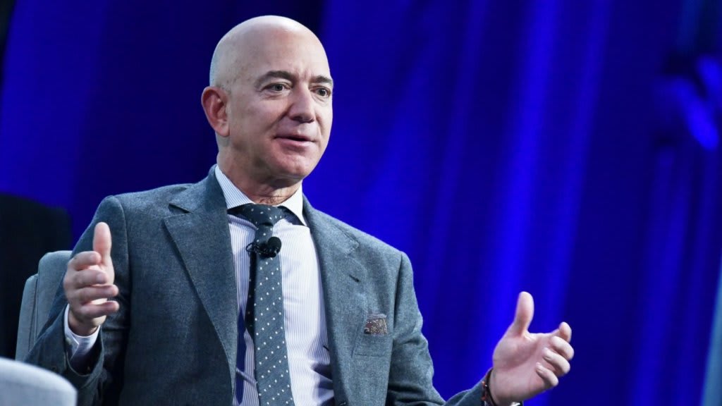 Jeff Bezos Defines Success by 1 Quote He Hangs on His Fridge