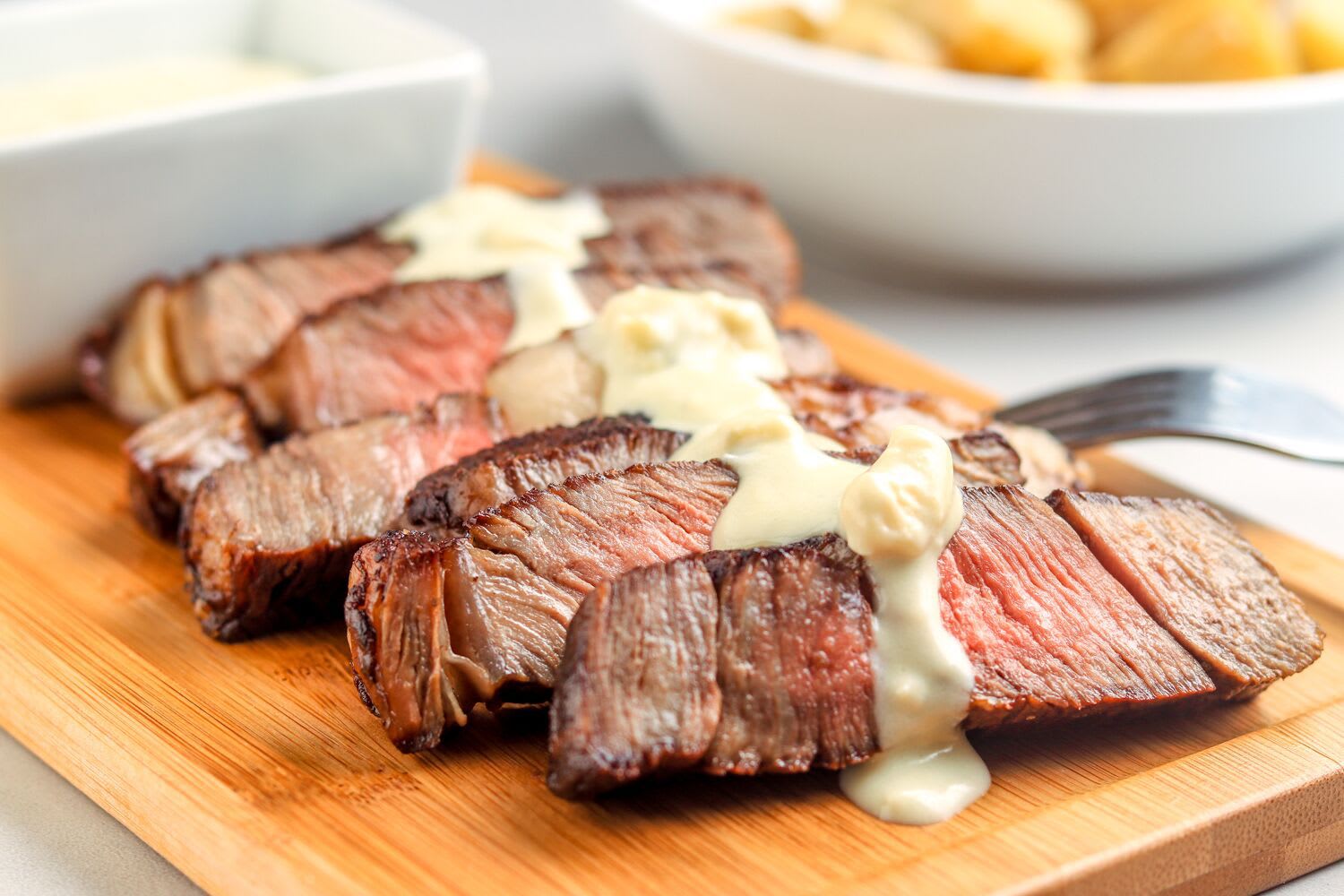 How to Make Blue Cheese Sauce for Steak
