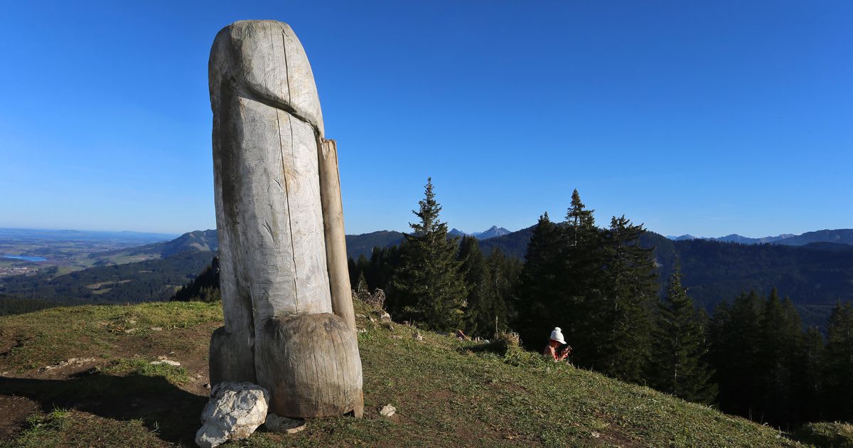 A giant wooden penis statue in Germany has gone missing