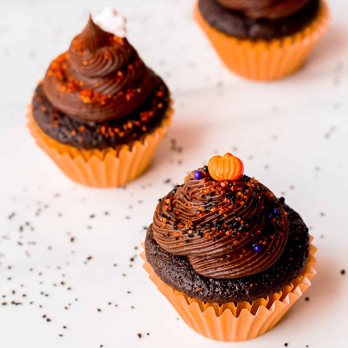 EASY Halloween Cupcakes (Stardard or Mini size) - Delicious Little Bites