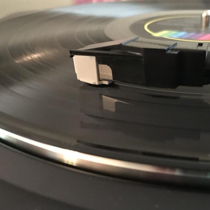 Where to Find Vintage Vinyl Records