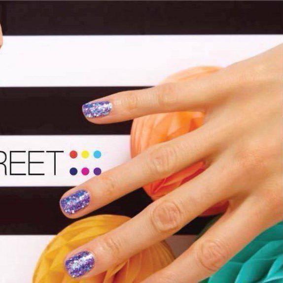 Color Street Nail Strips: the Latest Trend in DIY Manicures and Pedicures