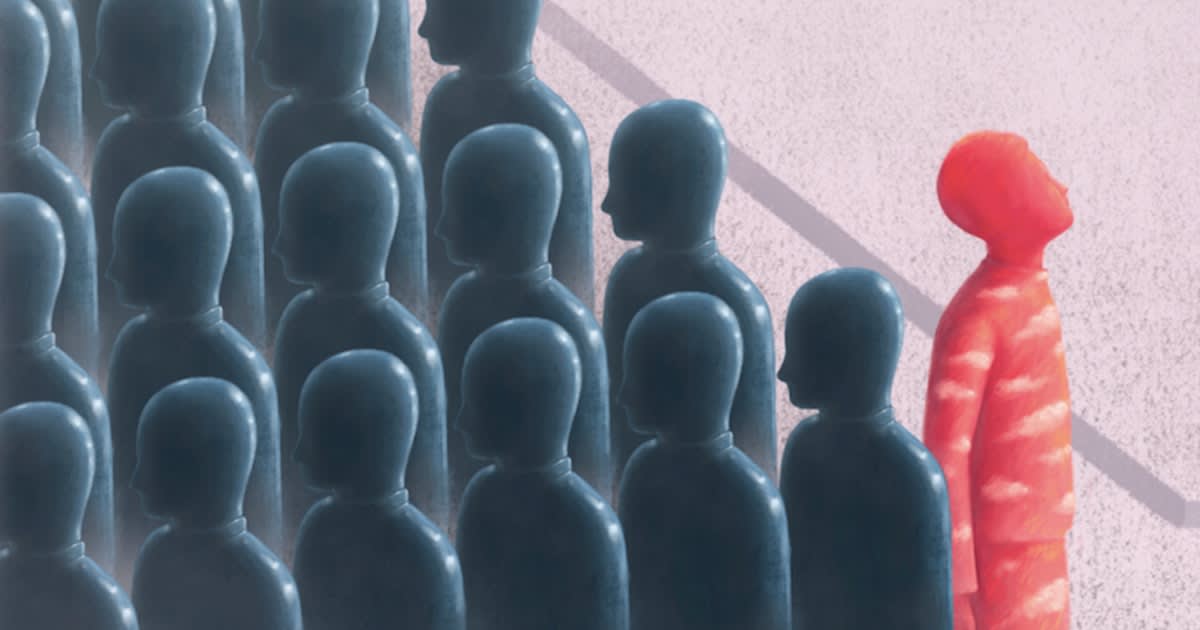 The brains of lonely people reveal why you can feel alone in a crowded room