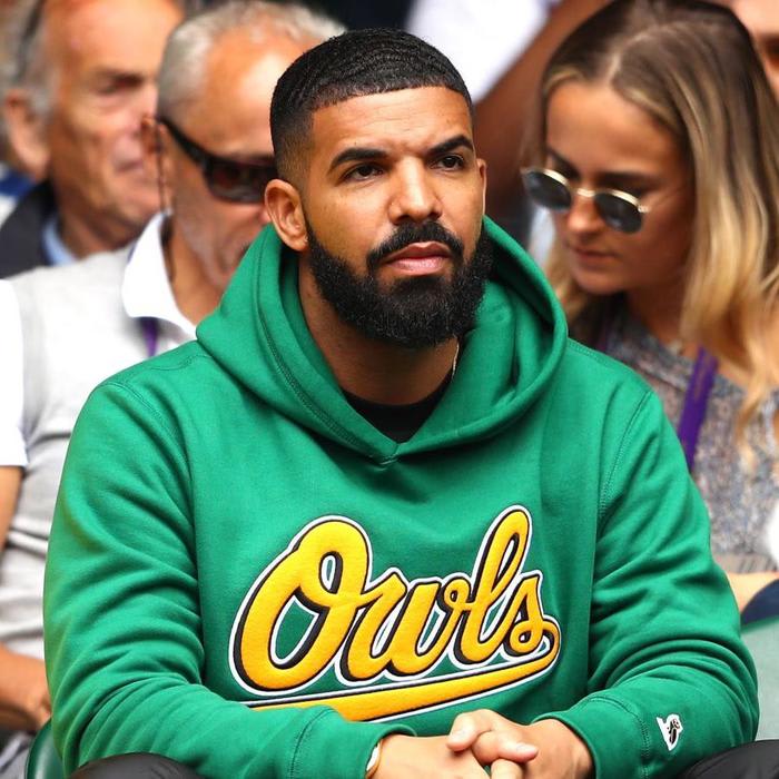 31-year-old Drake apparently texts 14-year-old Millie Bobby Brown with dating advice