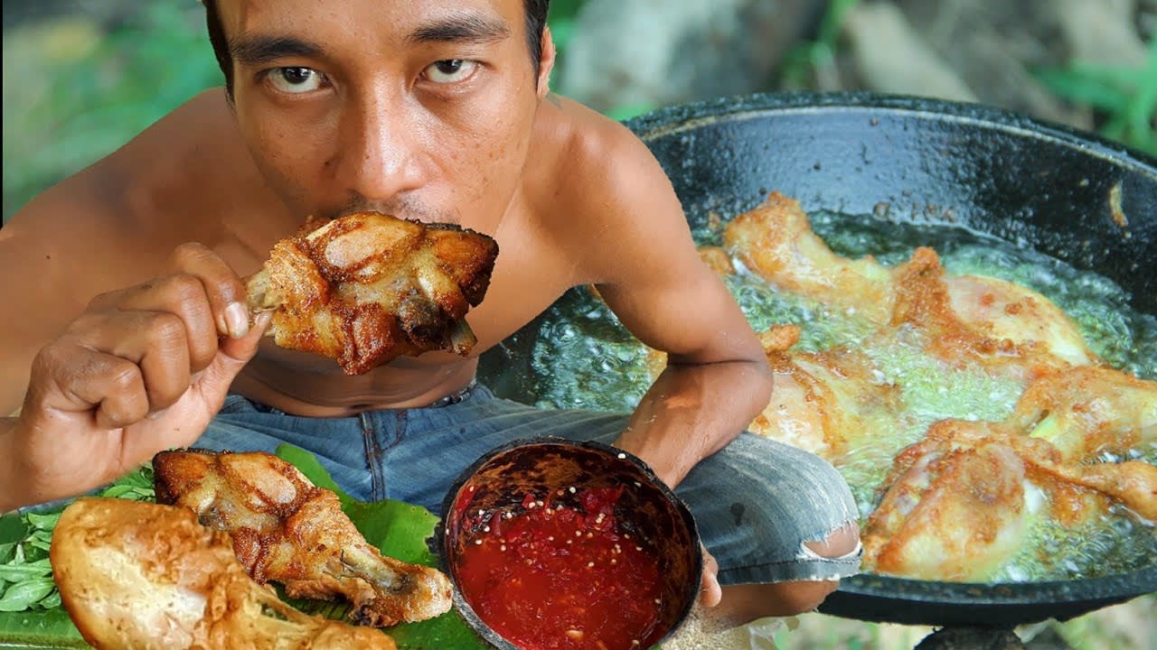 Survival Skills: Memasak paha ayam makan di sungai - Ayam goreng lezat