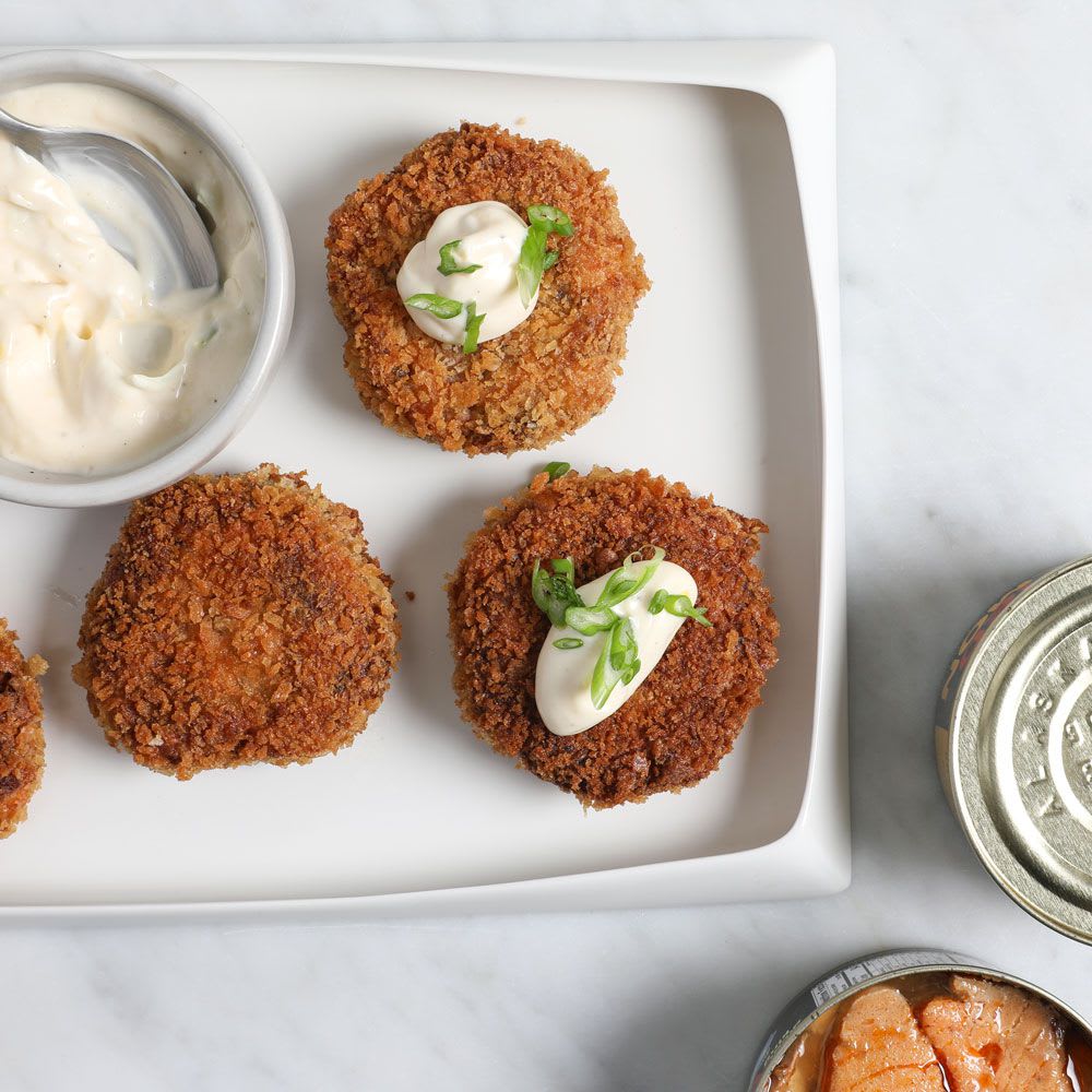 Spicy Chipotle Salmon Cakes with Lemon Mayonnaise Recipe