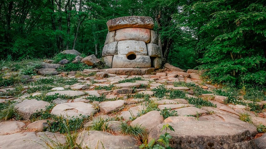 Did you know Russia has 3000 megalithic tombs