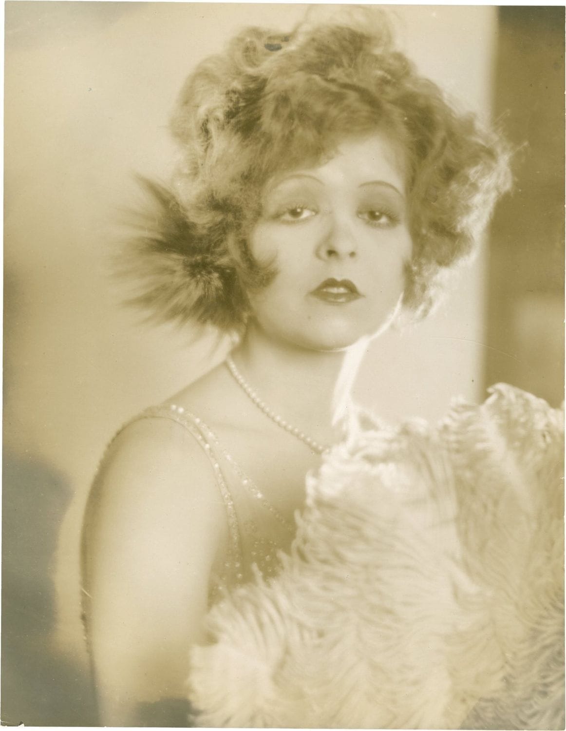 ICONIC CLARA BOW, 1920s Queen of Flappers