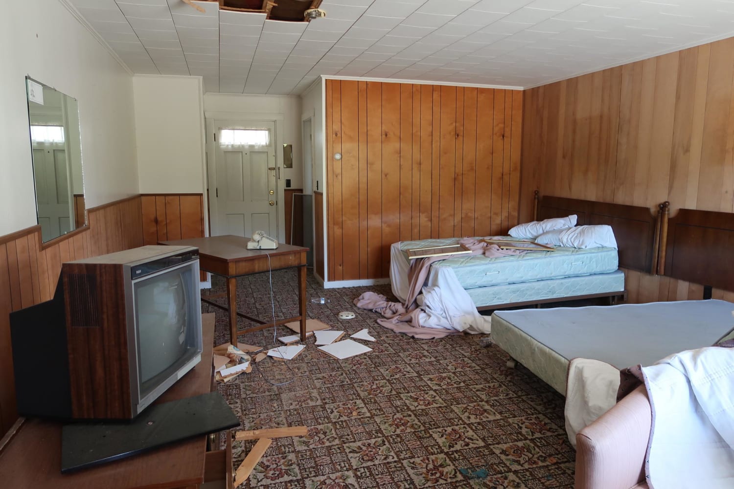 A room at an abandoned hotel in the White Mountains