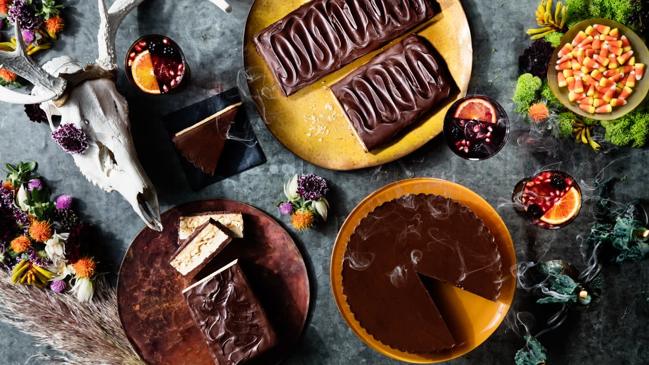 Fun-Size Halloween Candy Is a Joke. Here's How to Make Them Enormous