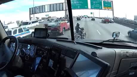 Good guy Trucker blocks for stranded motorcyclist