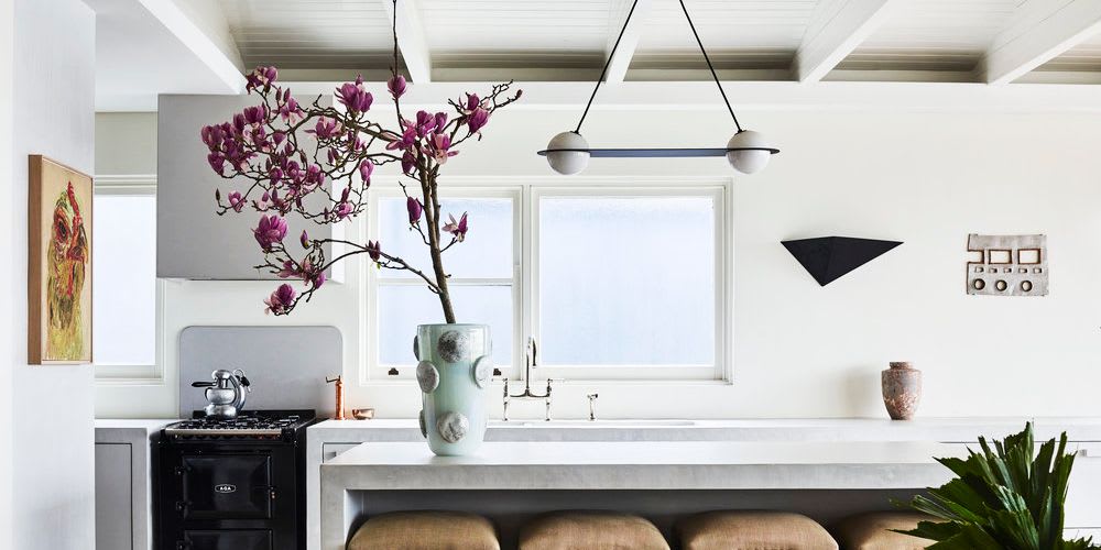 Chic Modern Kitchens That Still Feel Warm and Inviting