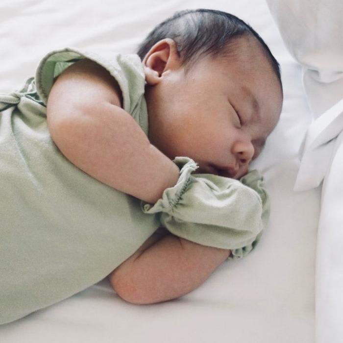 5 Tips to Helping Your Baby Get On A Sleep Schedule
