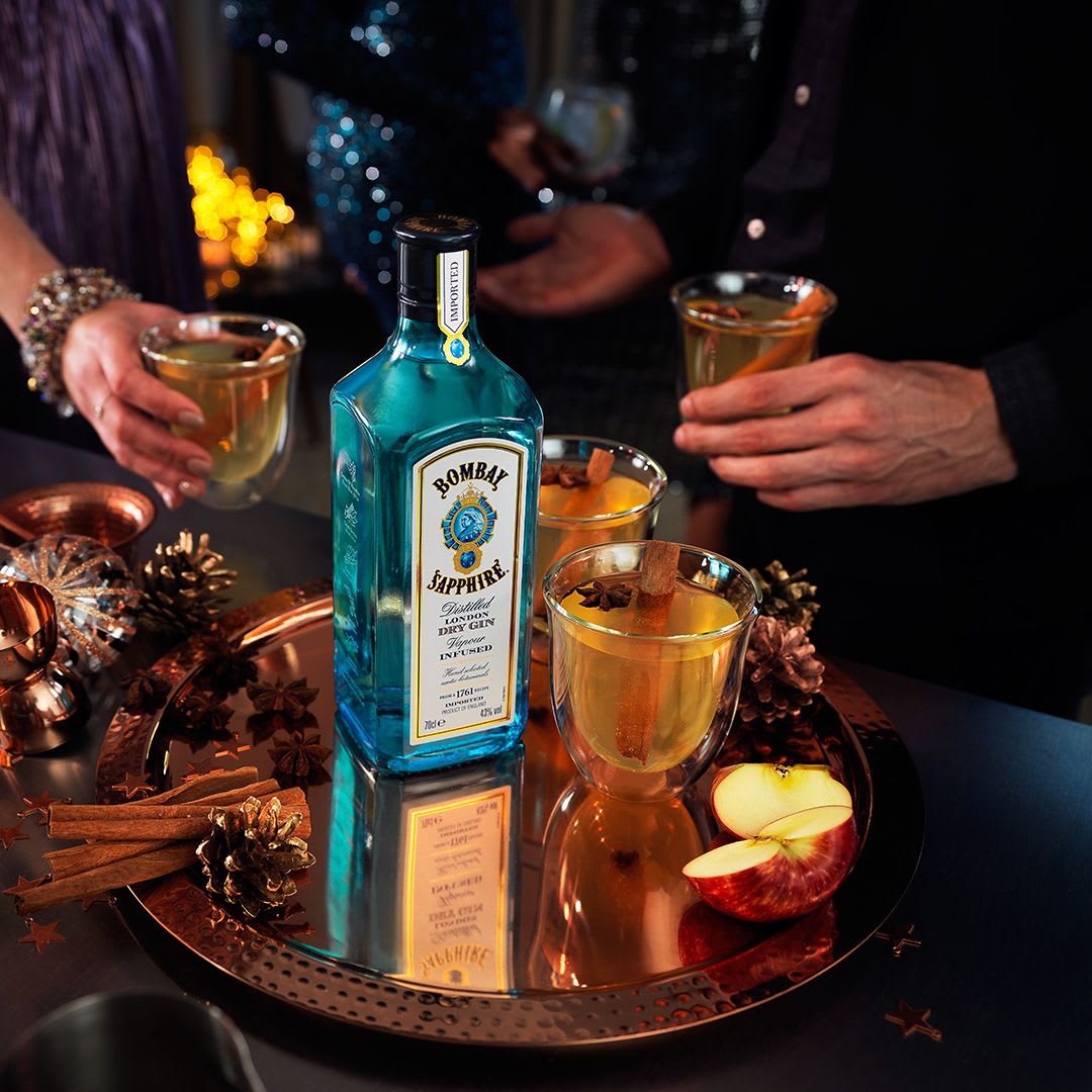 Spiced Apple Warmer 40ml Bombay Sapphire 100ml Hot apple juice