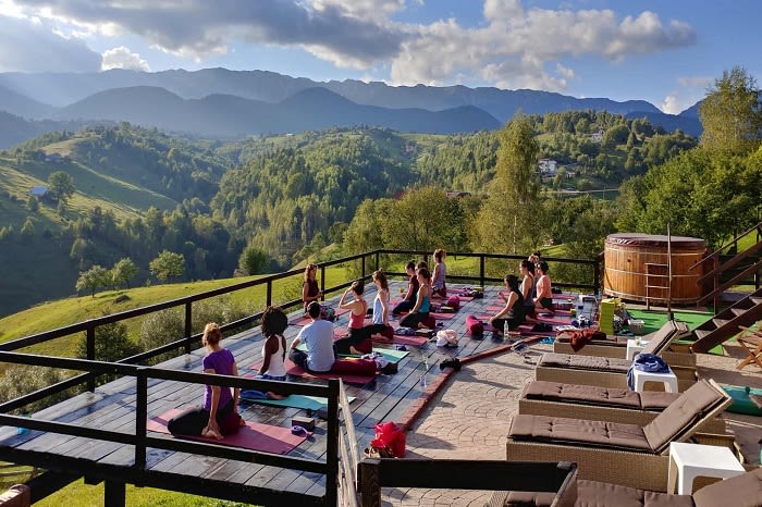 20 Popular Yoga Retreat Centers Around The World