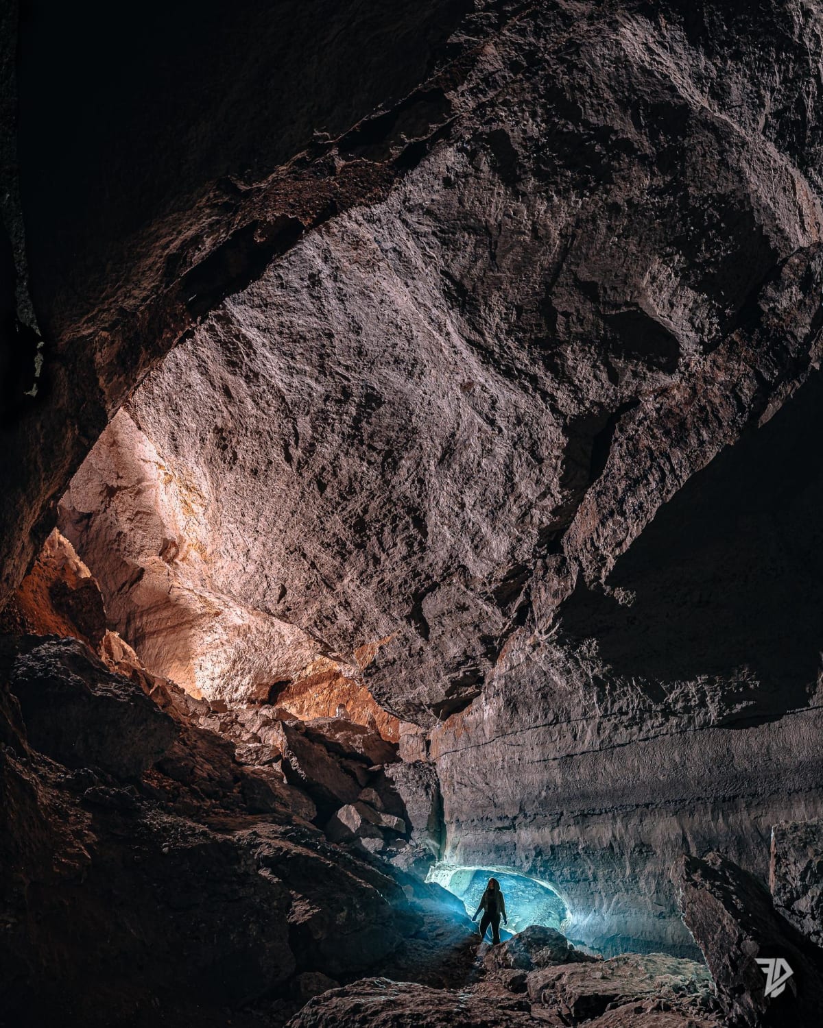 20s exposure in this huge cave