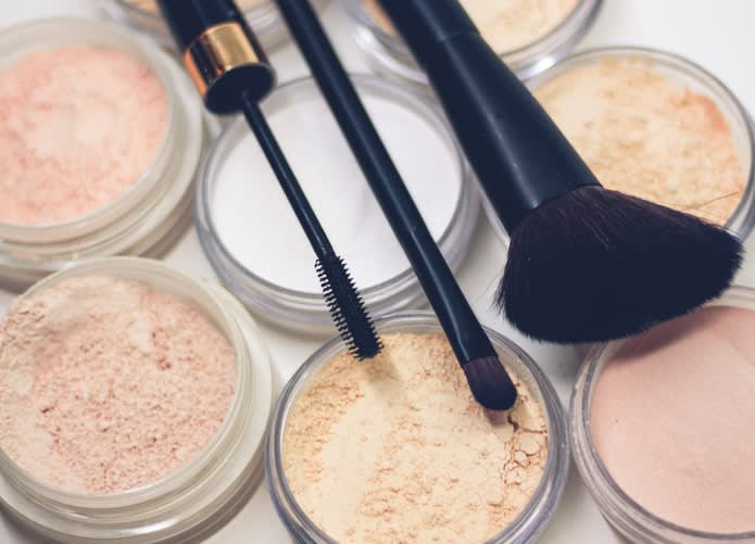4 Simple Makeup Tips for People with Oily Skin