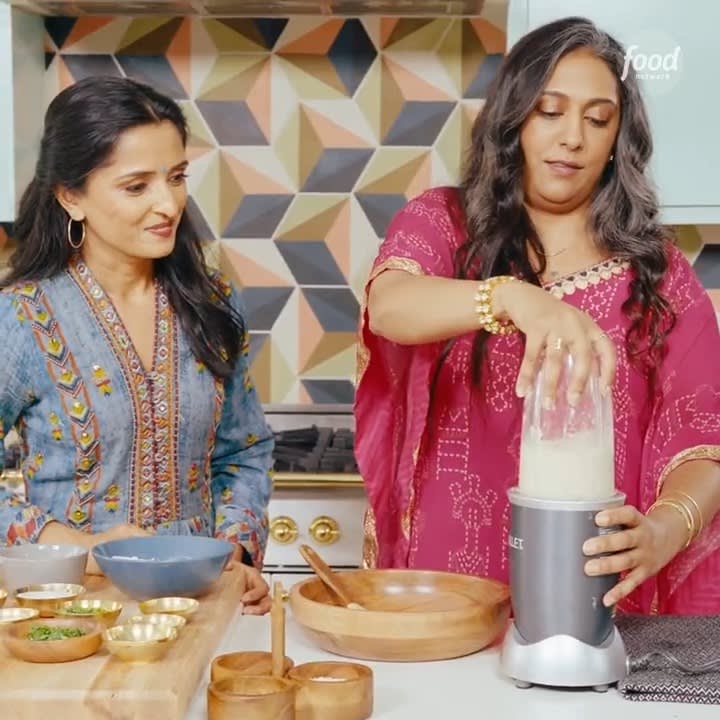 @ChefPalak and guest @Meghatron5 make Herbed Desai Vada with Cilantro Chutney and Mango Lassis together in honor of Diwali 😋 ✨Join Chef Palak Patel as she invites her friends to create a DiwaliMenu filled with dishes that celebrate their Indian heritage and joyful culture✨