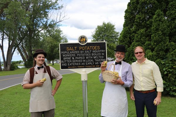 Locally Famous Foods Are Now Getting Plaques Like Historical Sites