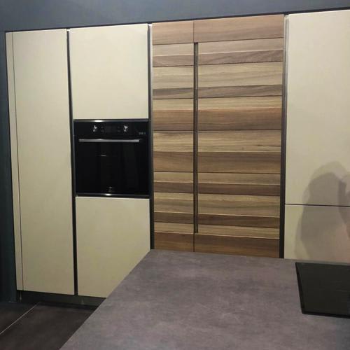 Modern Kitchen Trends 2019 Bringing Two Tone Wood Cabinets
