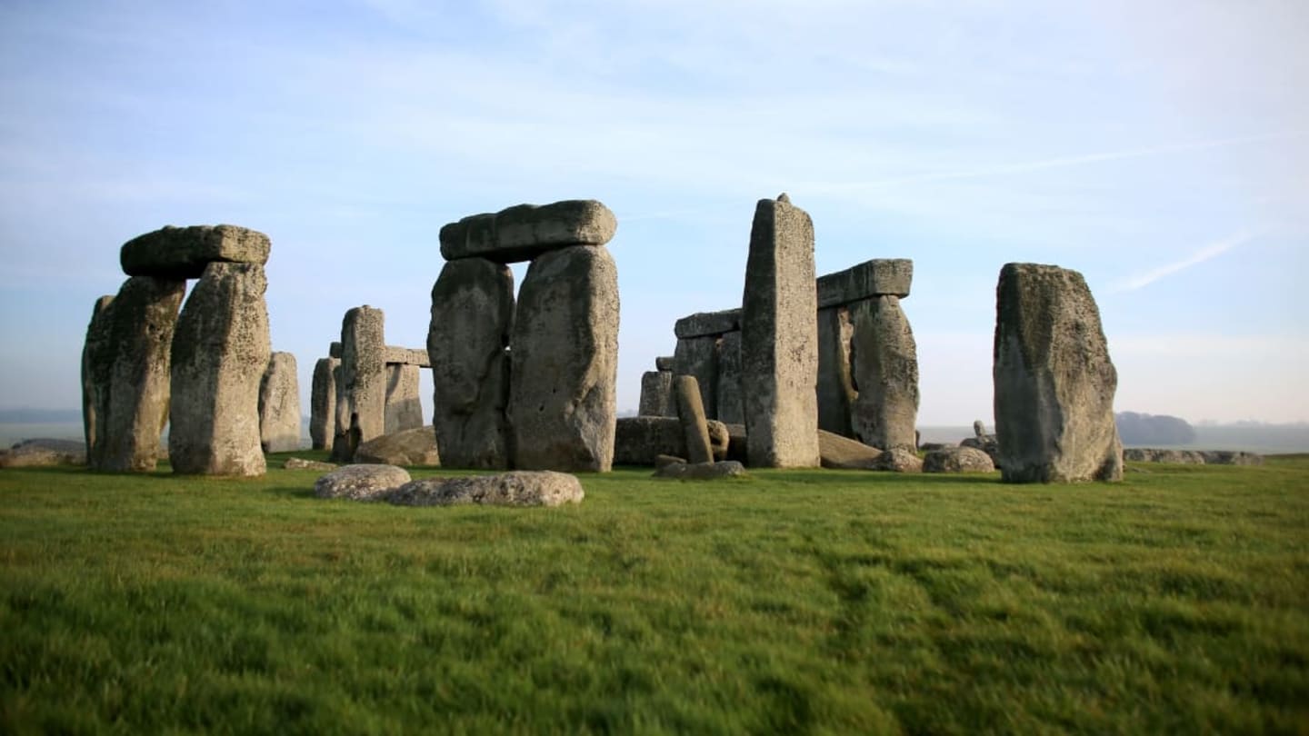 Stonehenge Builders Likely Descended From Immigrants, Genetic Analysis Says