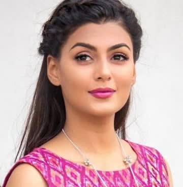 Bollywood model PIC of Anisha Ambrose Height, Age, Weight, Wiki, Biography, Family, Profile