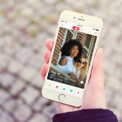 Tinder is testing the ability to share Spotify music clips in chat