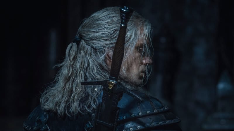 The witcher season 2 : Geralt Of Rivia First Look Unveils Henry Cavill