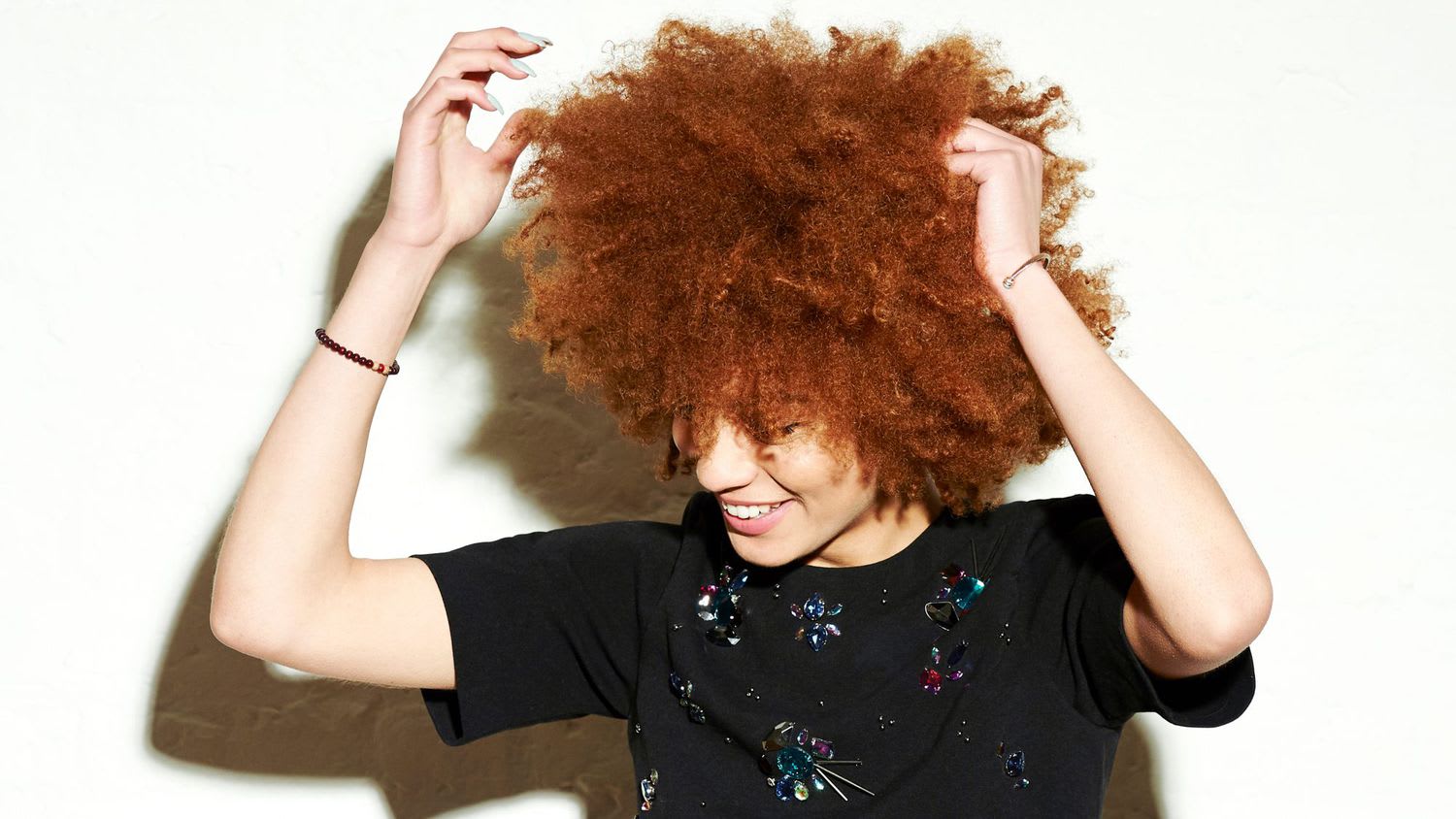 10 Easy Hacks for Maintaining Natural Hair at Home, According to Hairstylists